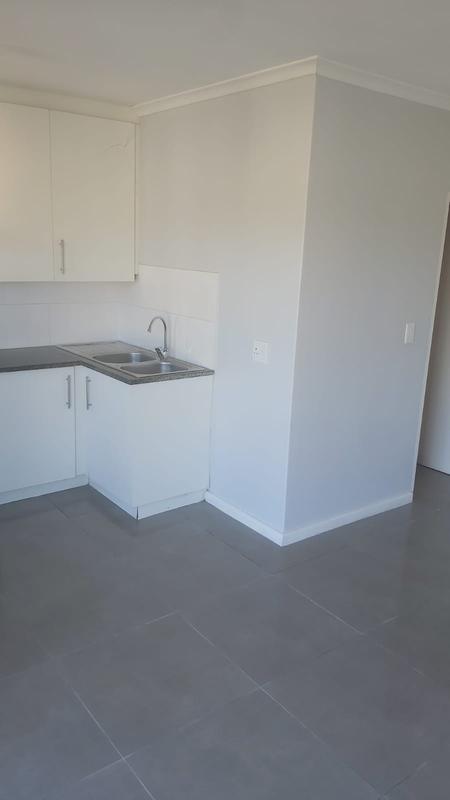To Let 2 Bedroom Property for Rent in Table View Western Cape